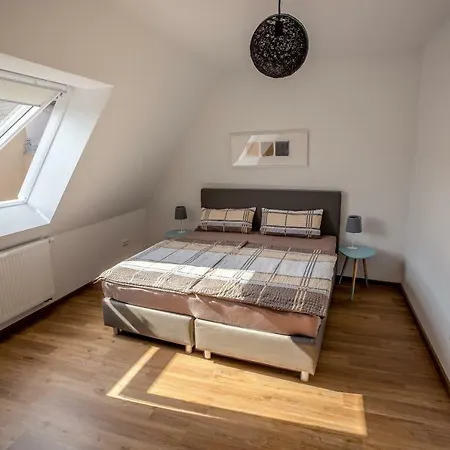 Talstation 20 / Innenstadt, 2 Schlafzimmer, Terrasse * רודסהיים אם ריין